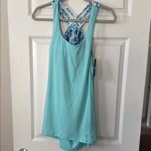 Zelos NWT Aqua Glass workout Top